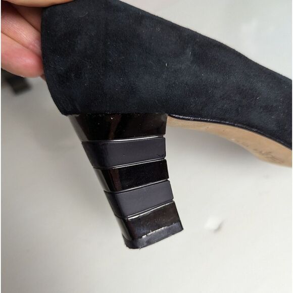 Vision Comfort Vintage Black Suede Pumps – Unique Striped Heels, Size 7B - Picture 4 of 10